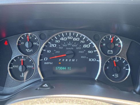 Used 2017 Chevrolet Express 3500 RWD image 26