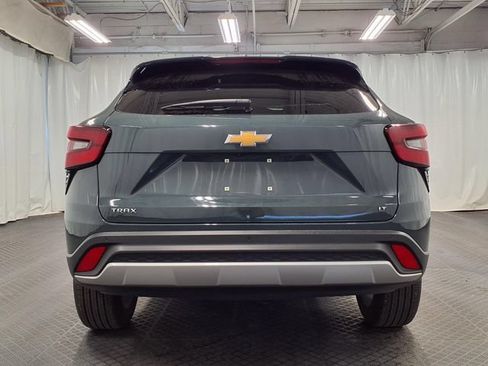 Used 2025 Chevrolet Trax LT w/ Driver Confidence Package FWD image 24