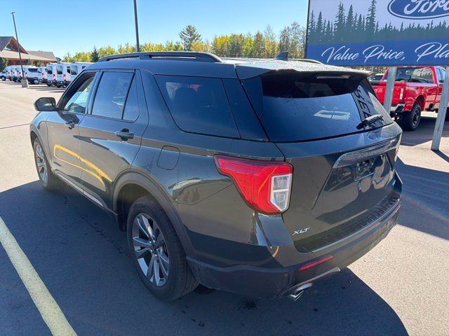 Used 2024 Ford Explorer XLT w/ Equipment Group 202A AWD/4WD image 3