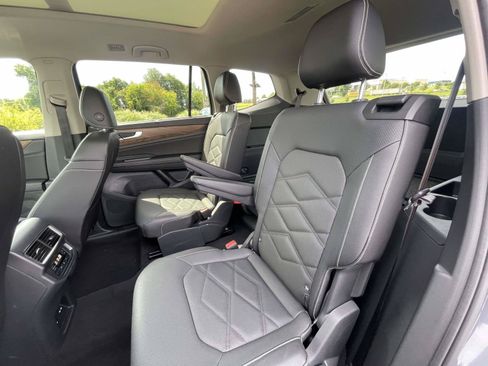 Certified 2026 Volkswagen Atlas SE w/ Panoramic Sunroof Package FWD image 13