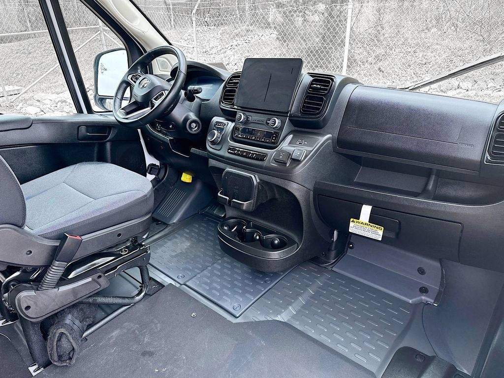 Used 2024 RAM ProMaster 3500 w/ Delivery Van Package FWD image 31