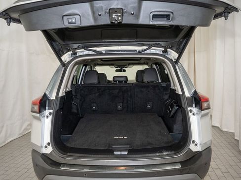 Used 2023 Nissan Rogue SV w/ SV Premium B Package image 5