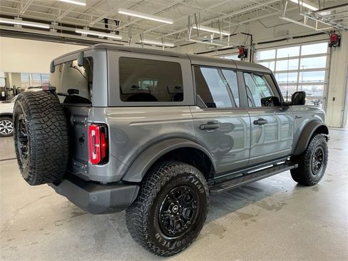 Used 2024 Ford Bronco Wildtrak image 5