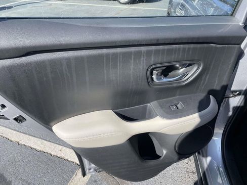 Used 2023 Honda HR-V LX image 22