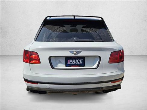 Used 2019 Bentley Bentayga image 8