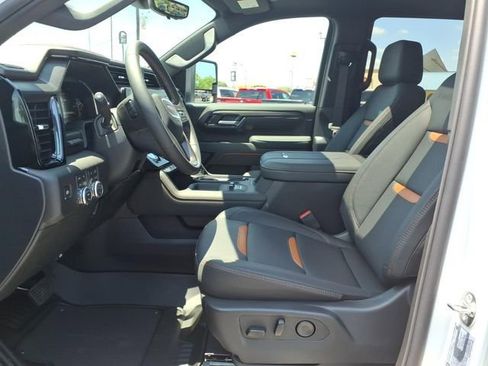 New 2026 GMC Sierra 2500 AT4 w/ AT4 Premium Plus Package AWD/4WD image 12