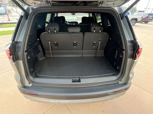New 2026 GMC Acadia Elevation w/ LPO, Floor Liner Package AWD/4WD image 37