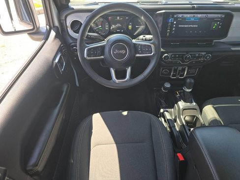 Used 2024 Jeep Wrangler Unlimited Sahara AWD/4WD image 23