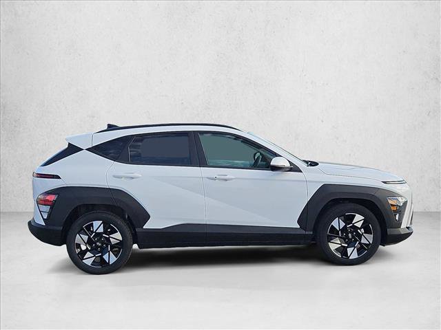 Used 2025 Hyundai Kona SEL FWD image 4