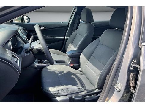 Used 2018 Chevrolet Cruze LT FWD image 26