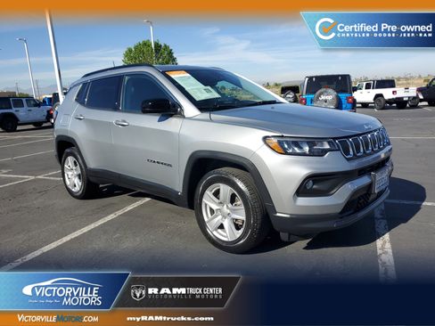 Certified 2022 Jeep Compass Latitude image 1