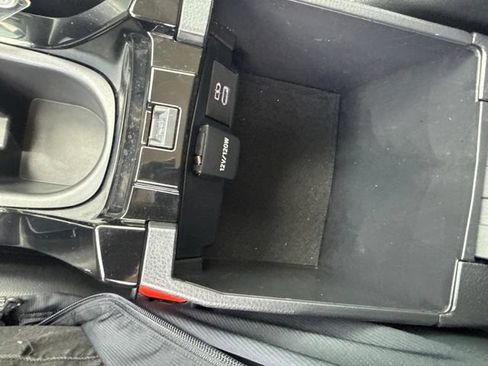 Used 2025 Toyota Corolla Cross XLE FWD image 24