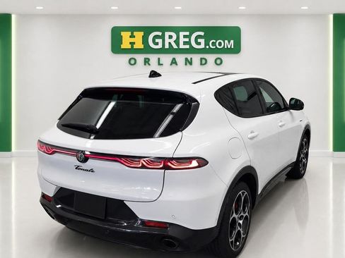 Used 2024 Alfa Romeo Tonale Veloce AWD/4WD image 6