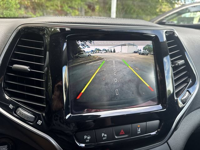 Used 2019 Jeep Cherokee Limited w/ Technology Group AWD/4WD image 23