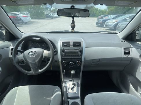 Used 2010 Toyota Corolla LE FWD image 13
