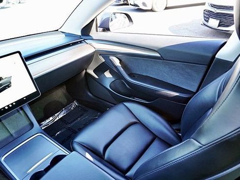 Used 2023 Tesla Model 3 Standard Range image 22