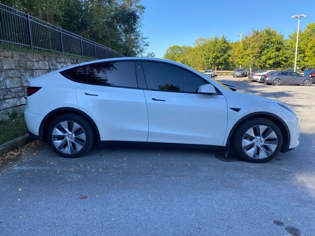 Used 2023 Tesla Model Y Long Range AWD/4WD image 5
