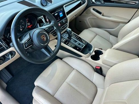 Used 2024 Porsche Macan image 10