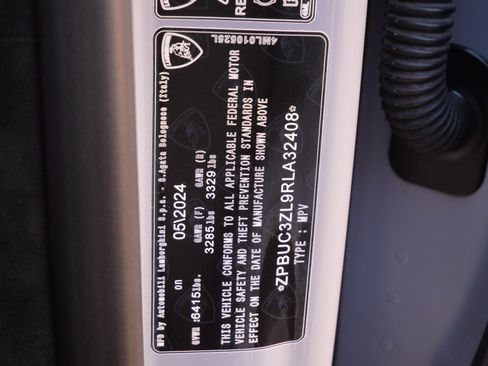 Used 2024 Lamborghini Urus Performante image 36