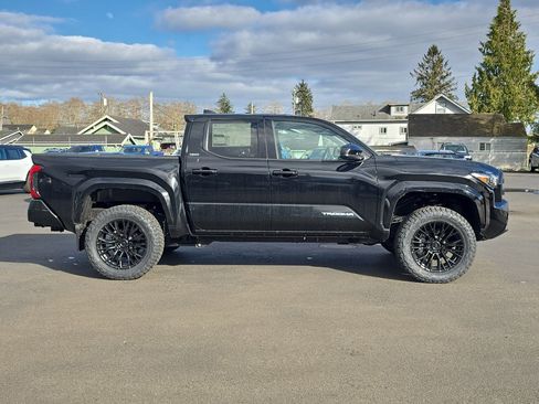 Used 2026 Toyota Tacoma SR5 AWD/4WD image 5
