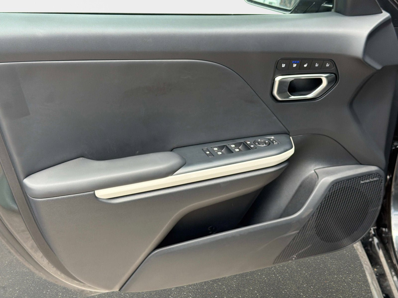 New 2026 Kia K4 GT-Line w/ GT-Line Premium Package FWD image 14