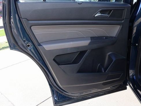 Used 2021 Volkswagen Atlas SEL R-Line w/ MDO Package (Bench Seat) AWD/4WD image 10