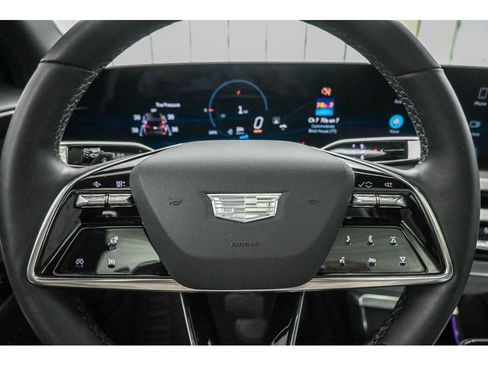 Certified 2024 Cadillac Lyriq Luxury AWD/4WD image 39