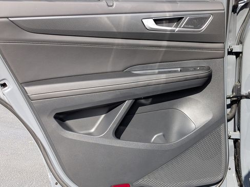 Used 2025 Volkswagen Atlas Cross Sport SEL Premium R-Line image 26