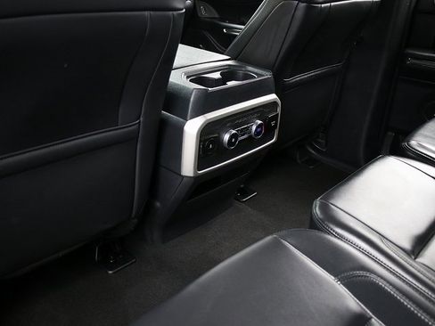 Used 2024 Ford Expedition Max XLT image 14