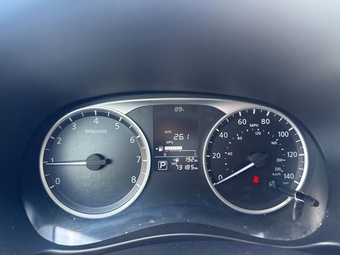 Used 2020 Nissan Kicks S image 7