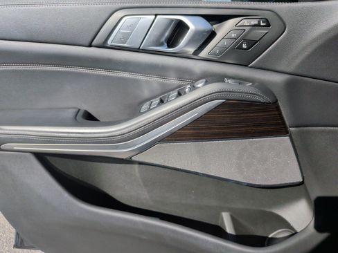 Used 2020 BMW X7 xDrive40i w/ Premium Package image 22