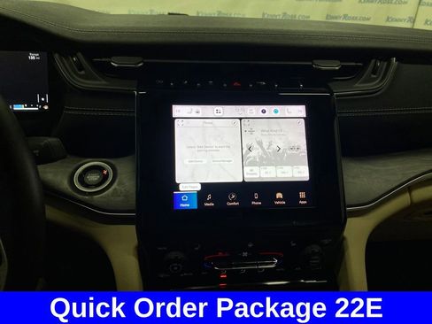 Used 2021 Jeep Grand Cherokee L Limited image 10