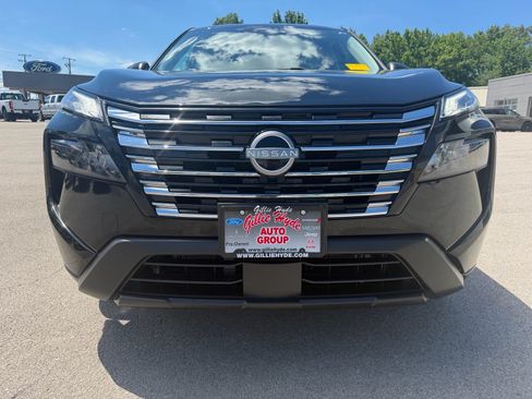 Used 2024 Nissan Rogue S AWD/4WD image 4