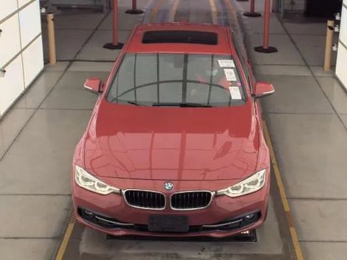 Used 2017 BMW 330i xDrive Sedan w/ Premium Package image 2