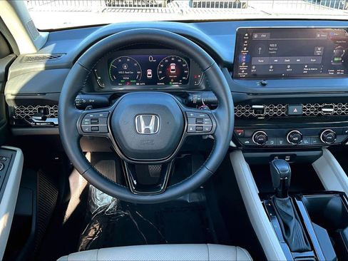 Used 2023 Honda Accord EX-L image 5