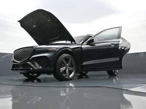 Used 2022 Genesis GV70 3.5T Sport w/ Sport Prestige Package image 39