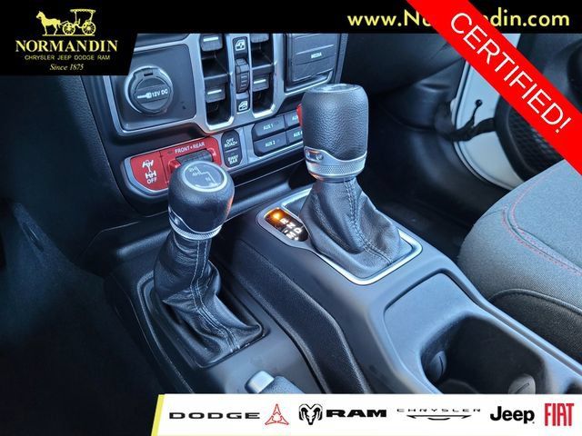 Certified 2025 Jeep Wrangler Unlimited Rubicon AWD/4WD image 12