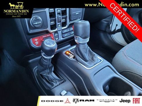 Certified 2025 Jeep Wrangler Unlimited Rubicon AWD/4WD image 12