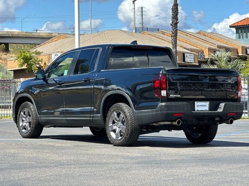 Used 2024 Honda Ridgeline TrailSport image 3
