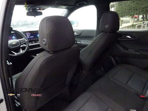 New 2026 Chevrolet Equinox LT image 19