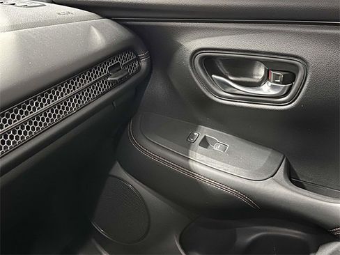 Certified 2023 Honda HR-V Sport image 25