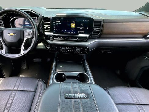 Used 2025 Chevrolet Silverado 3500 High Country w/ High Country Premium Package AWD/4WD image 16