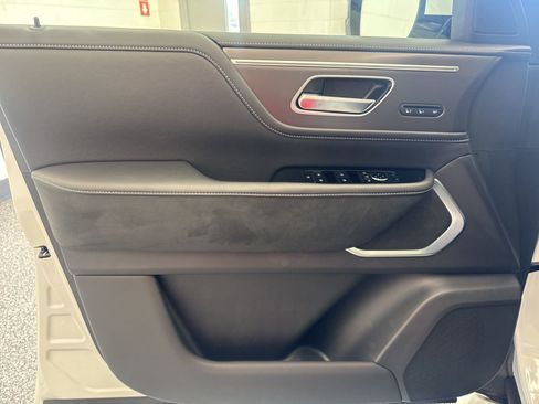 New 2026 INFINITI QX80 Luxe w/ Cargo Package image 12