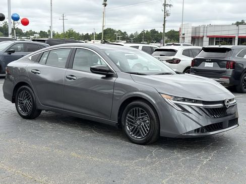 Used 2026 Nissan Sentra SV w/ SV Convenience Package FWD image 8