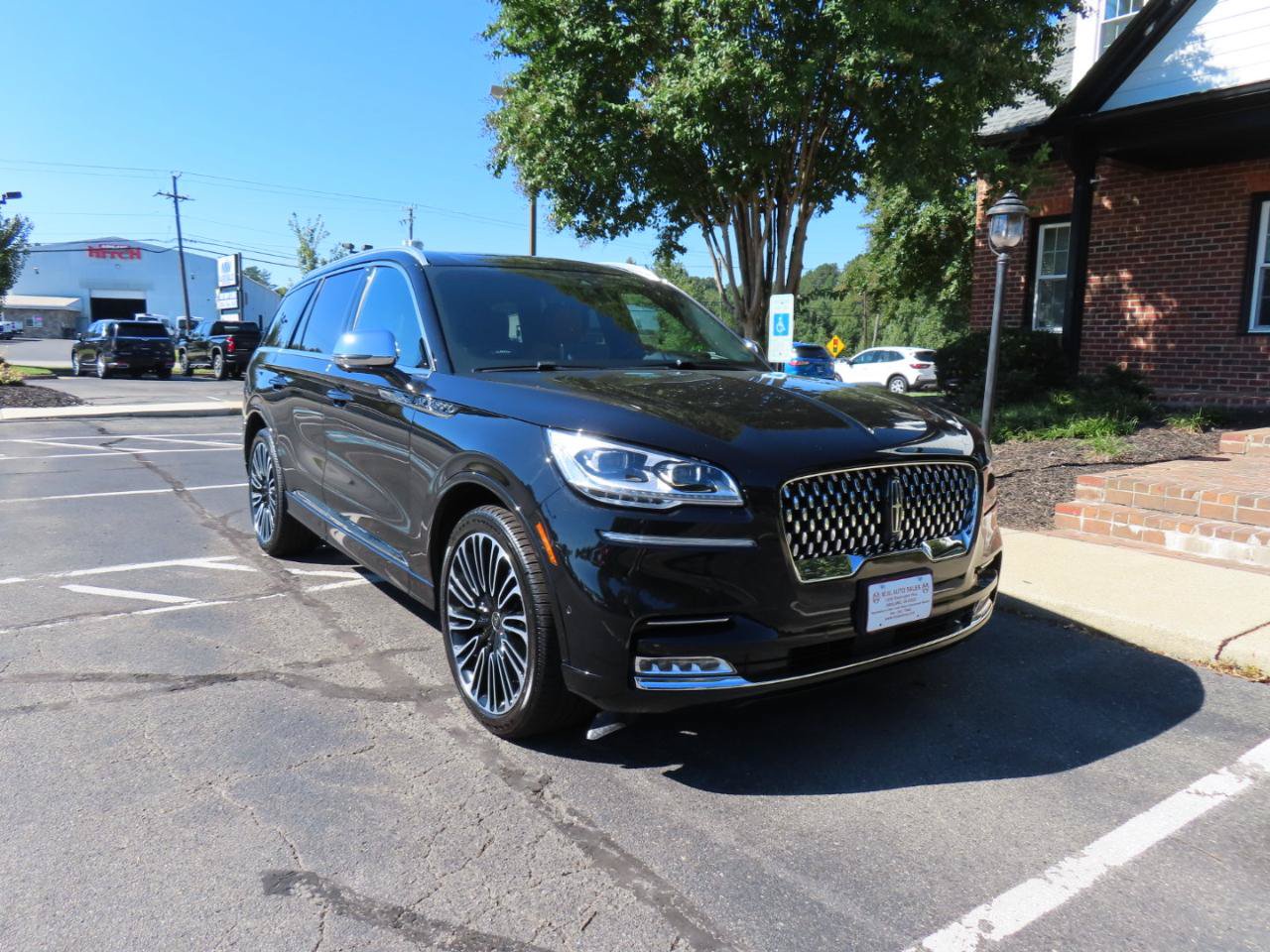 Used 2022 Lincoln Aviator Black Label w/ Dynamic Handling Package AWD/4WD image 11