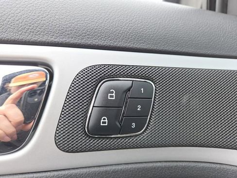 Used 2013 Ford Explorer Limited image 7