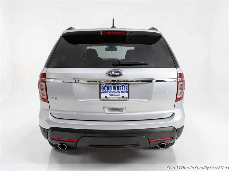 Used 2015 Ford Explorer XLT w/ Equipment Group 202B FWD image 6
