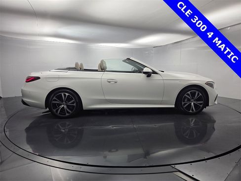 Used 2025 Mercedes-Benz CLE 300 4MATIC Cabriolet image 17