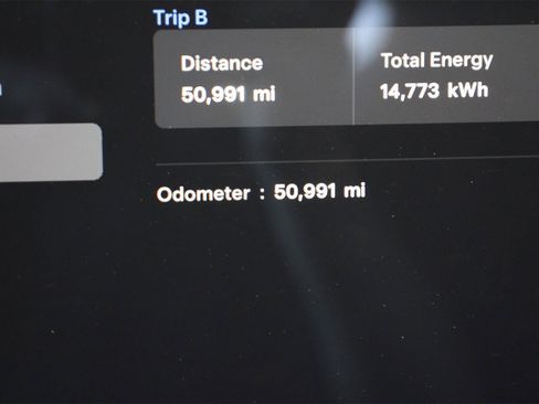 Used 2022 Tesla Model S image 16