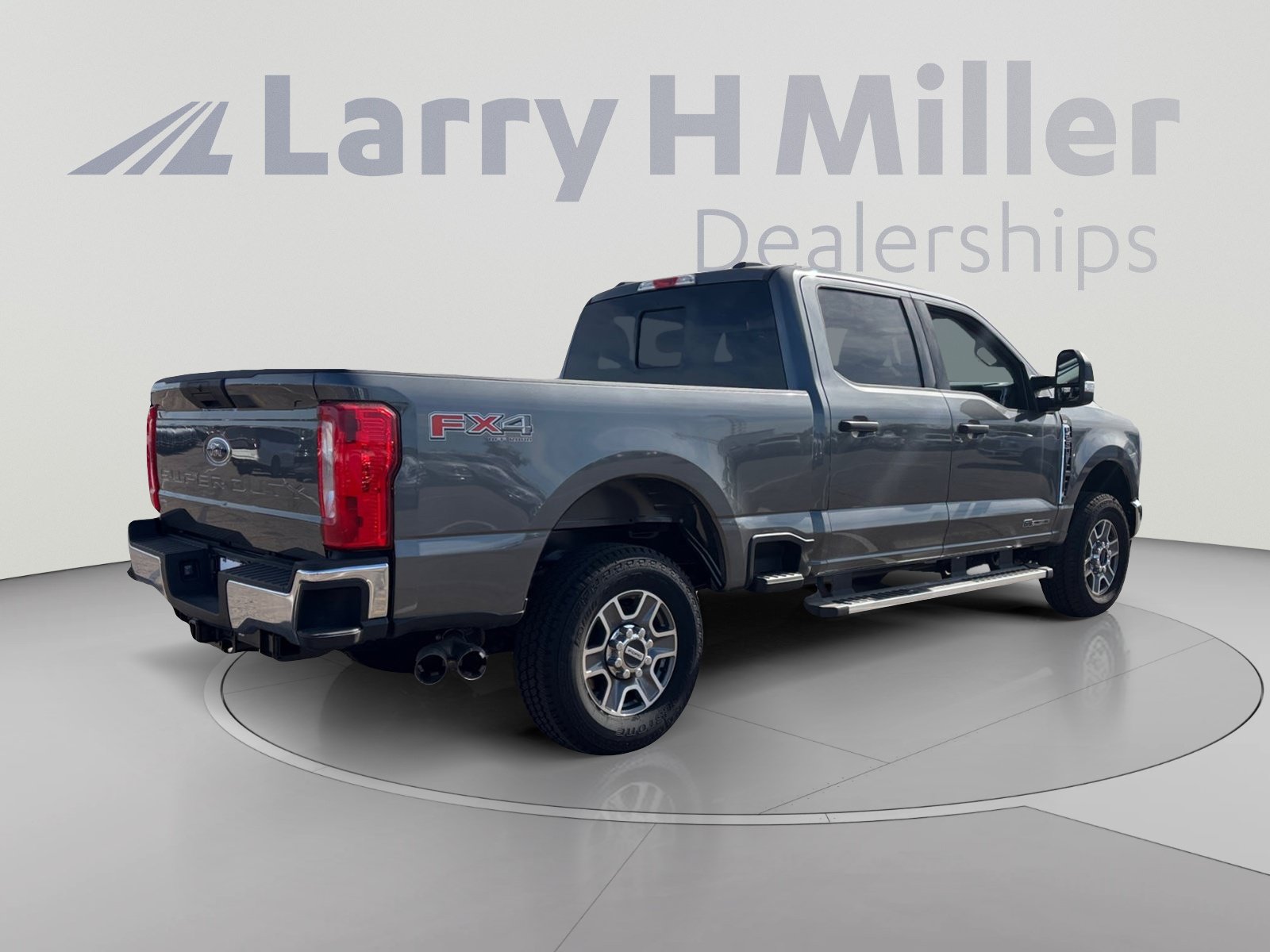 New 2025 Ford F250 XLT w/ FX4 Off-Road Package AWD/4WD image 5
